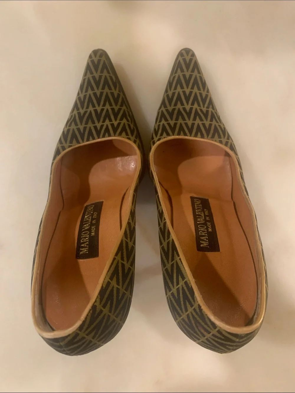 Mario Valentino good bin1